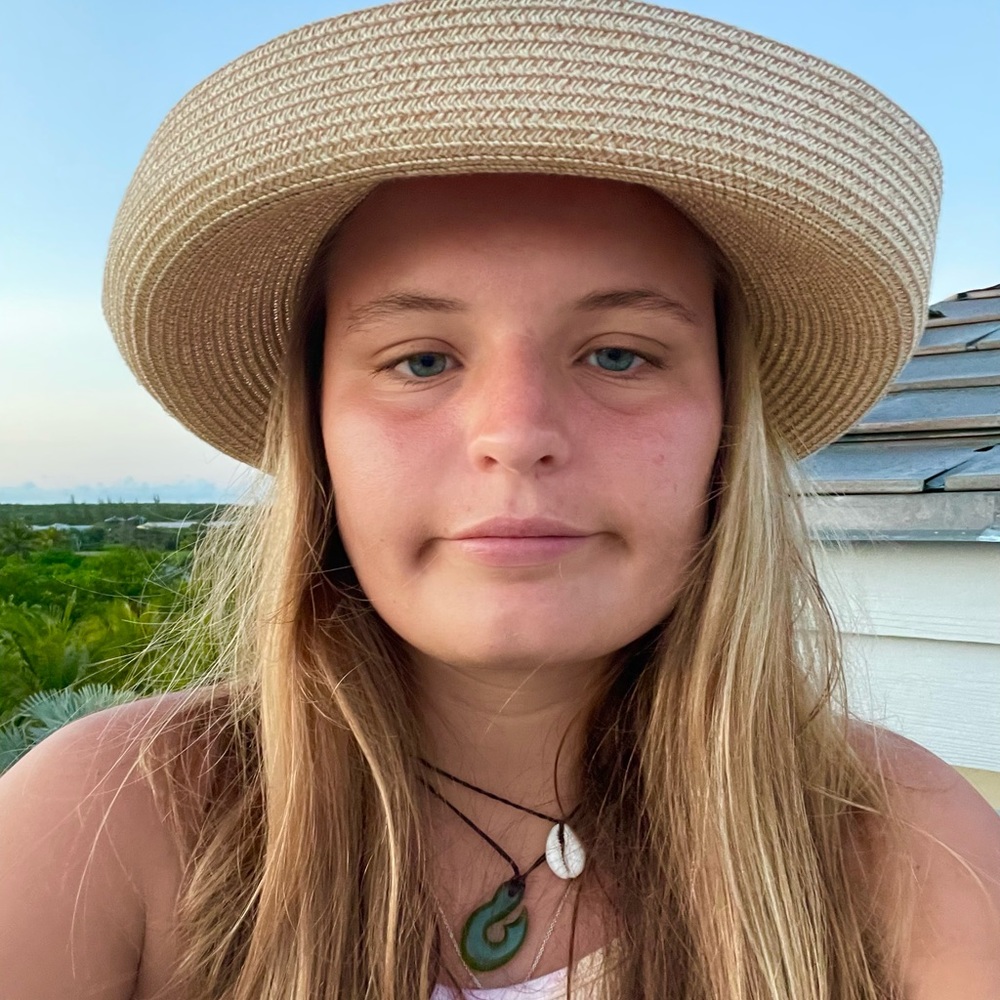 Meet your Posher, Emma